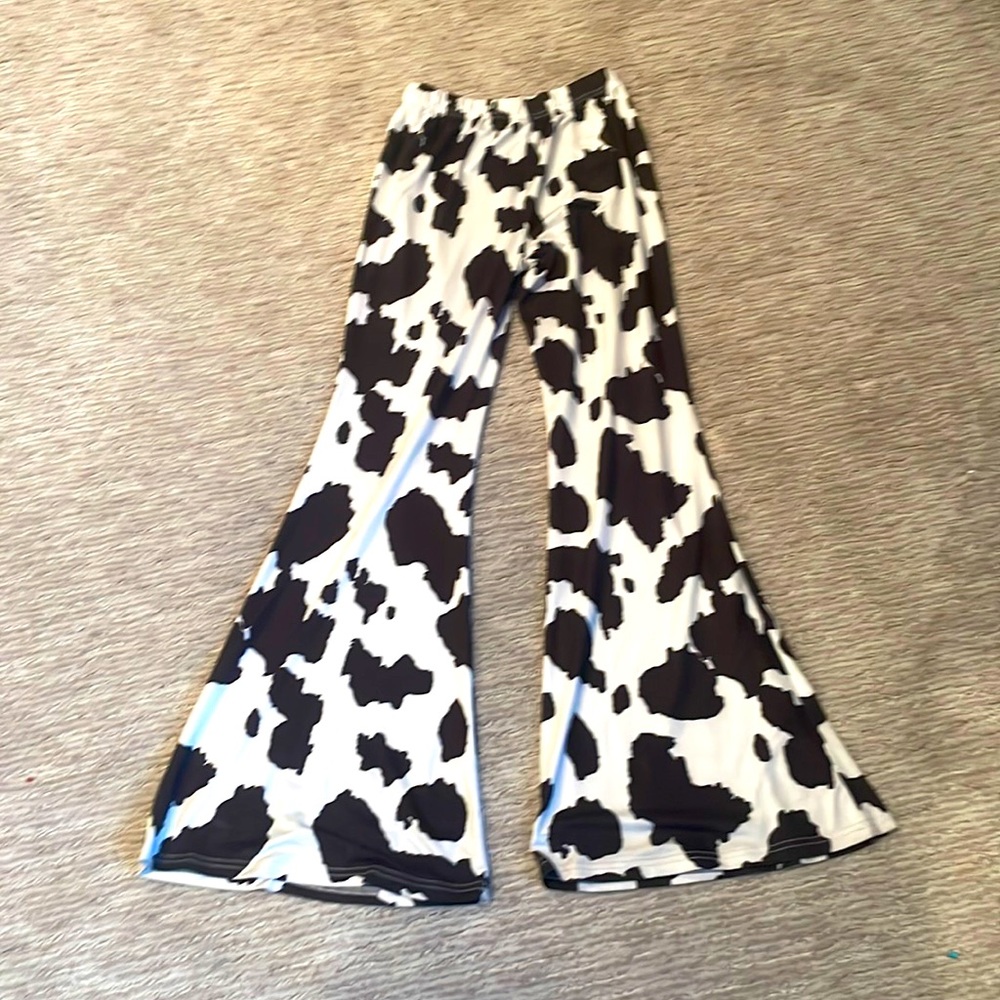 Black white cow, bellbottoms shein thin 11-12